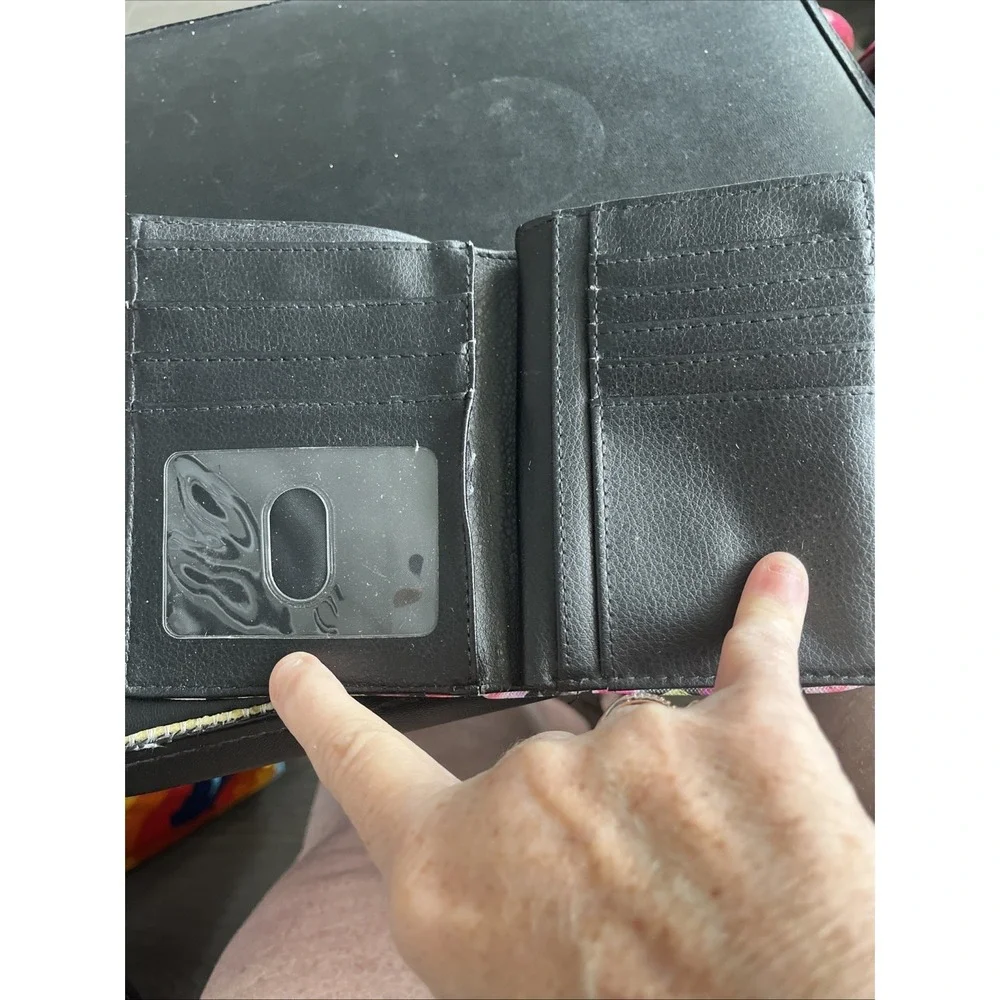 BUXTON VEGAN LEATHER FLORAL MULTI COMPARTMENT WALLET - Picture 5 of 5